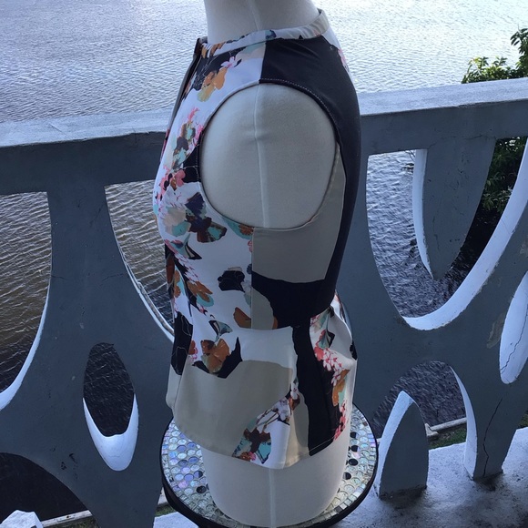 3.1 Phillip Lim Sleeveless Floral Peplum Zip and Hook Front Closure Blouse - Picture 4 of 13